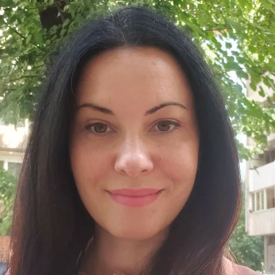 dr Kristina Petrović, doktor filologije